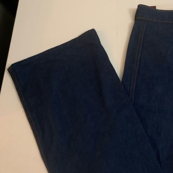 7FAM NWT Flare Leg Jeans - Picture 3 of 9